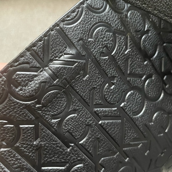 Calvin Klein Logo Embossed Tote Bag - Picture 4 of 9